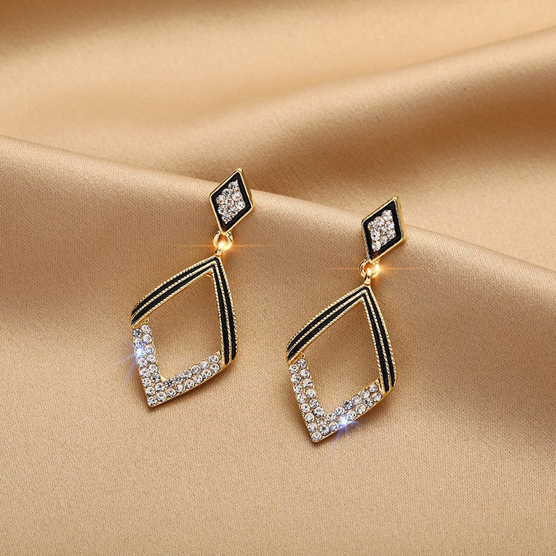 925 Sterling Silver Needle Earrings Female Temperament Hypoallergenic Ear Jewelry