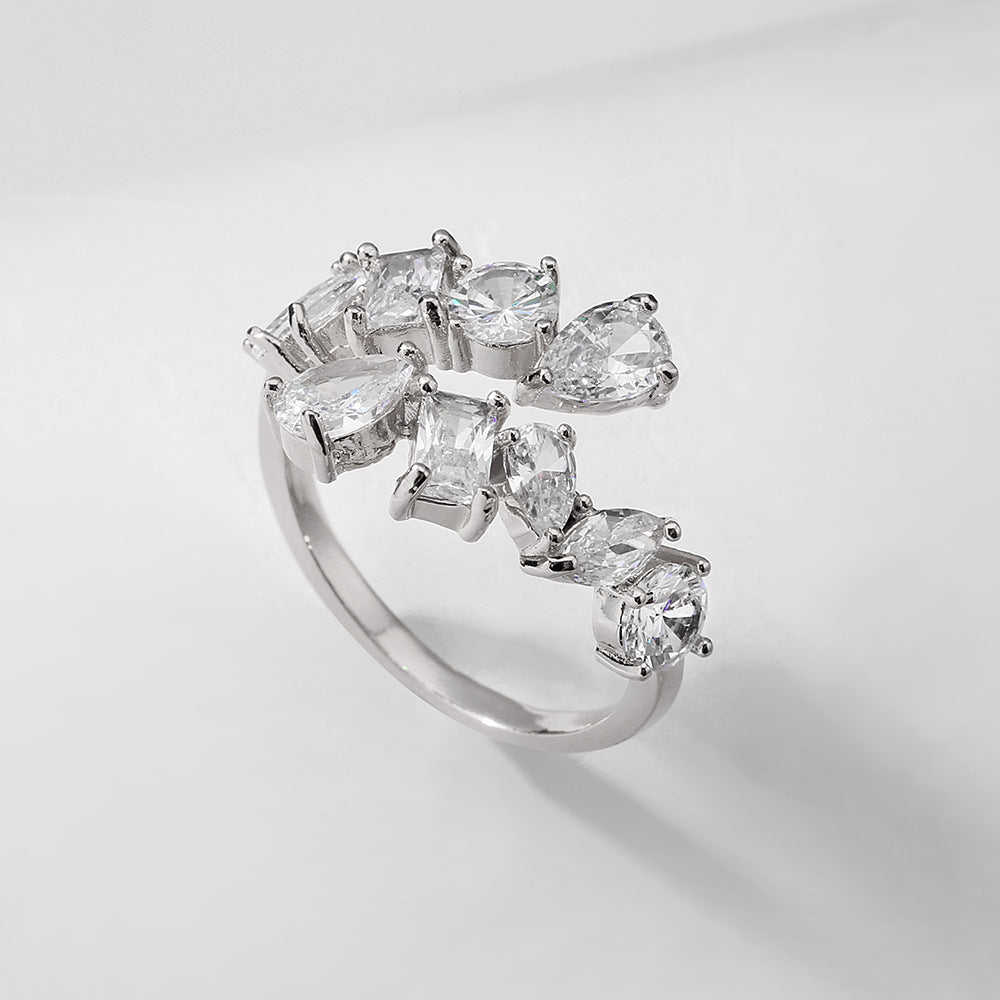 Women's Fashion Retro Temperament Inlaid Geometric Zircon Ring