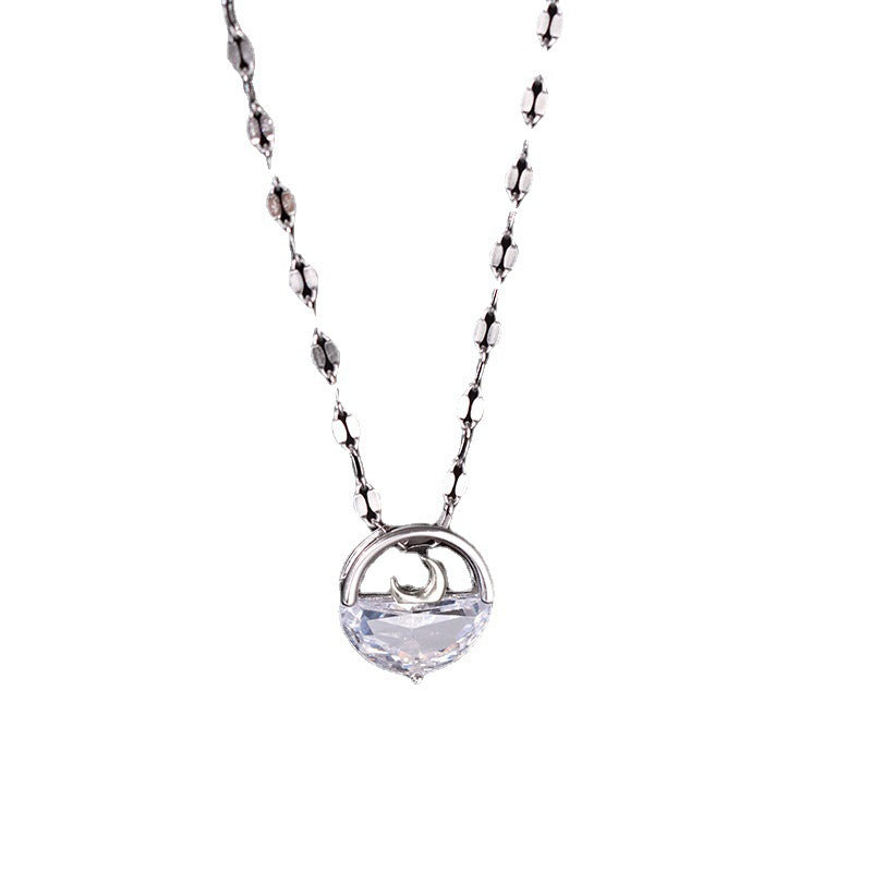 Simple Temperament Bright Moon Necklace On The Sea