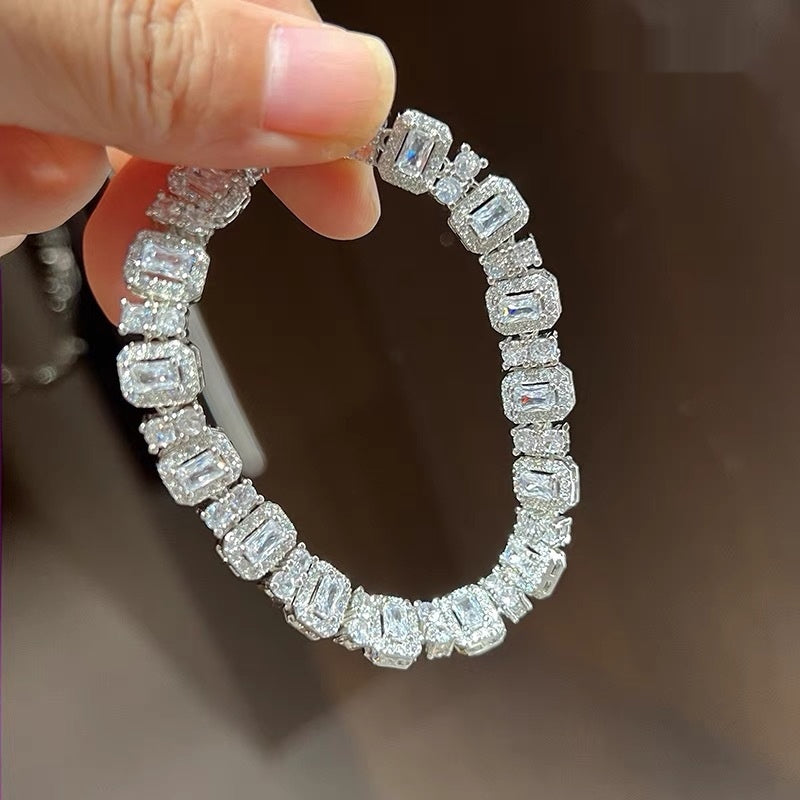 Women's Simple Fashion Classic Square Stone Bracelet