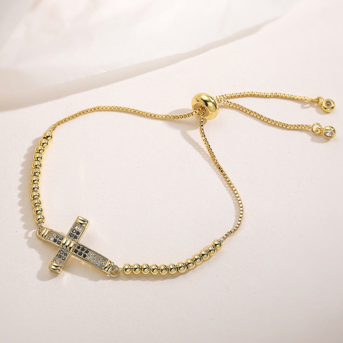 Fashionable Retro Copper-Plated 18K Gold Zircon Cross Pendant Bracelet
