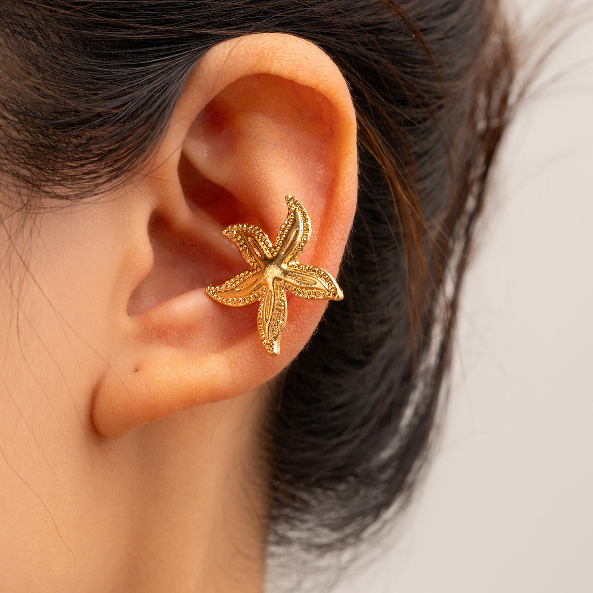 Golden Alloy Earrings Light-luxury Ear Bone Clips