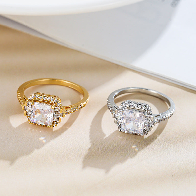 Hot Fashion Ladies Zircon Ring Silver Plated