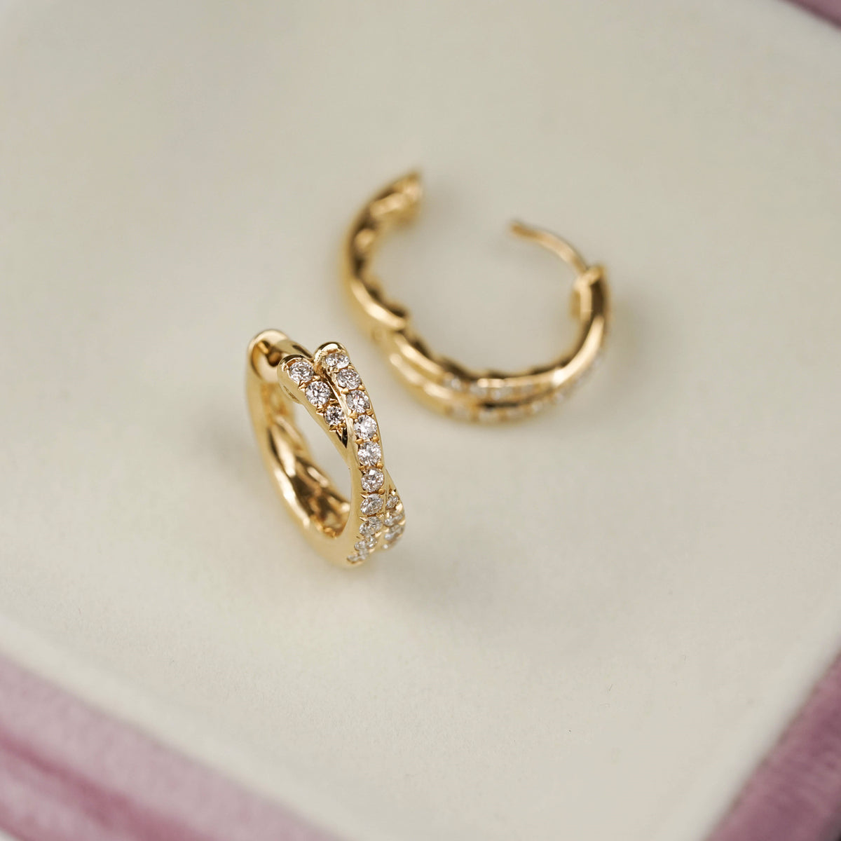 Cross Double Row Diamond Version Exquisite Commuter Style Twist Earrings