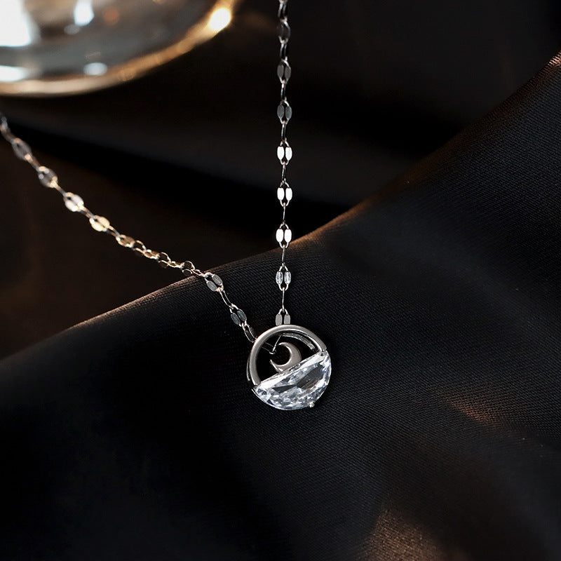 Simple Temperament Bright Moon Necklace On The Sea