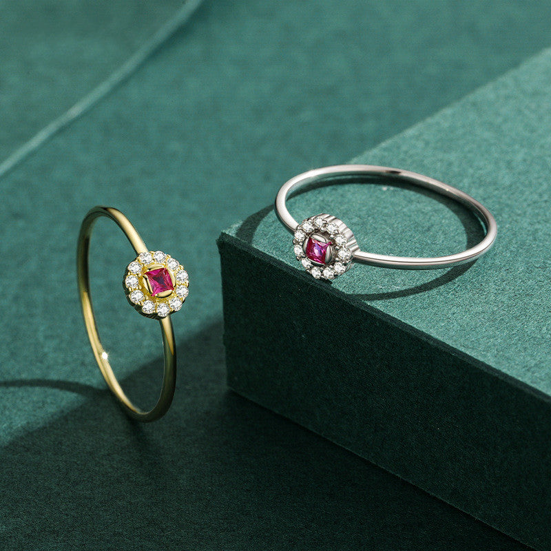 Personalized Small Women's Micro-inlaid Zircon Ring