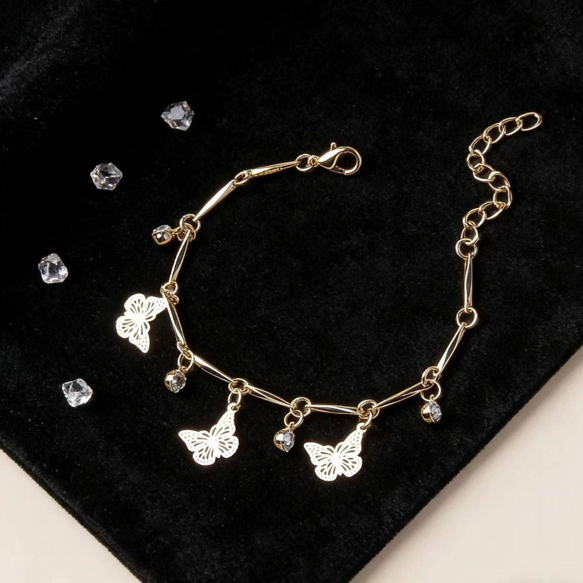 Felizia – Armband mit Schmetterling
