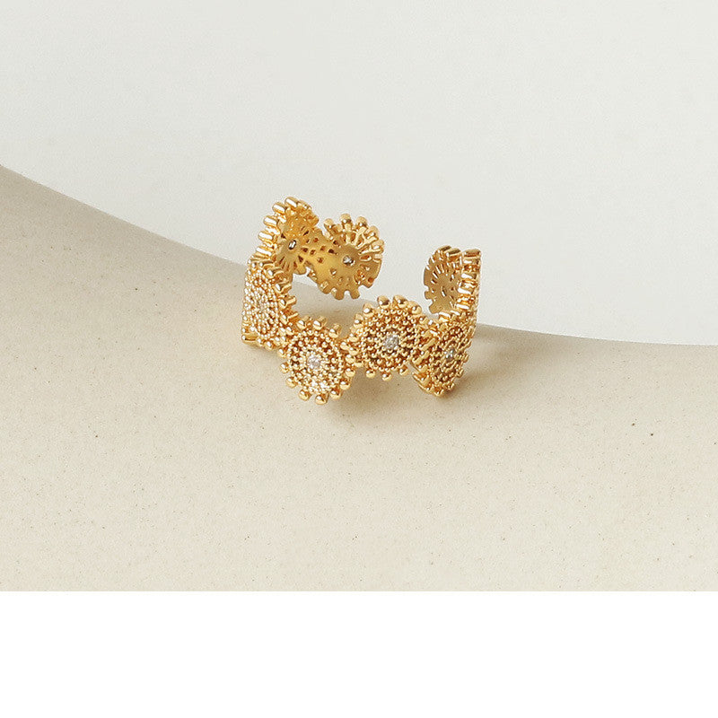 European And American Baroque Vintage Zircon  Ring