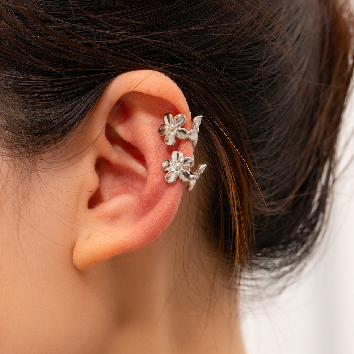 Golden Alloy Earrings Light-luxury Ear Bone Clips