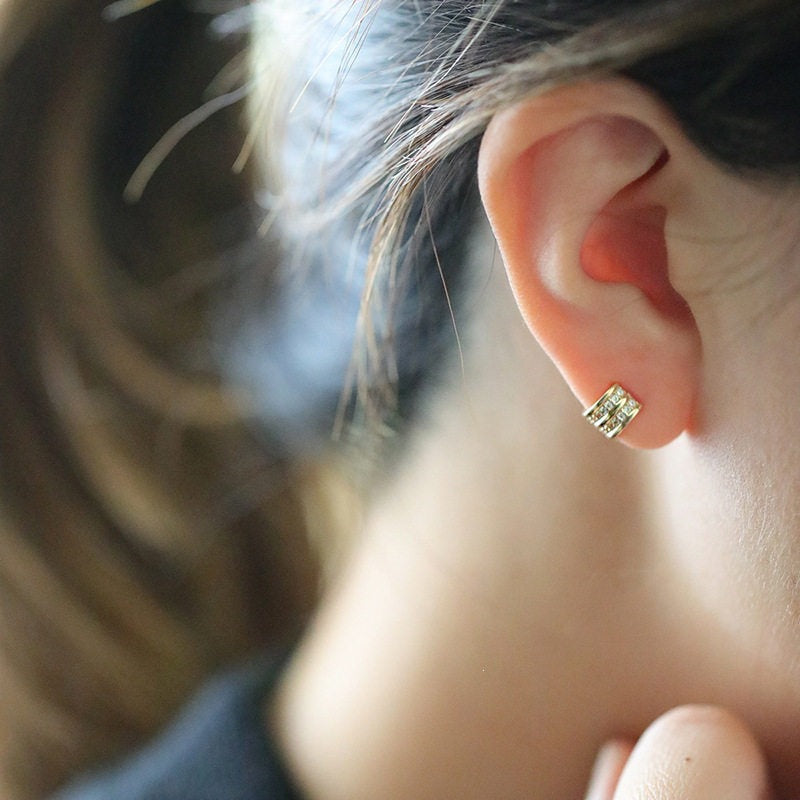 Exquisite And Understatedly Luxurious Womens Ear Clips